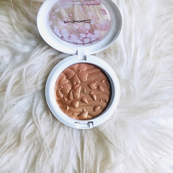 NEW MAC Spring Bling Highlight Powder - Picture 4 of 6